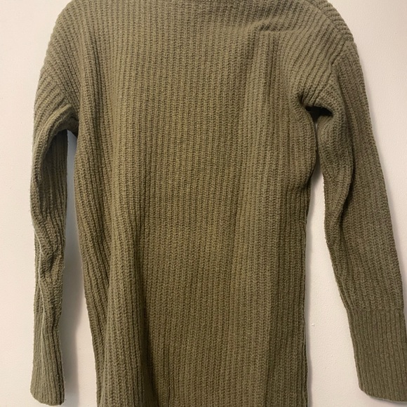 Sweater - Picture 4 of 4